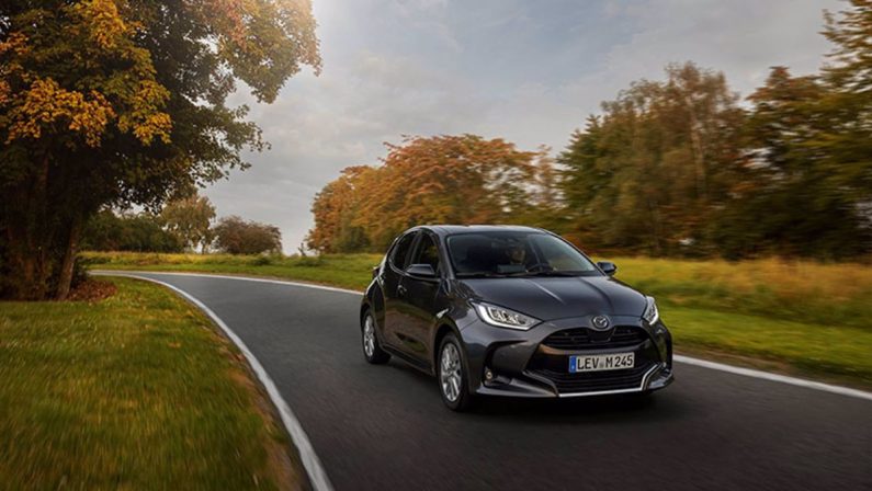 Mazda2, con la tecnologia full hybrid la scelta si amplia
