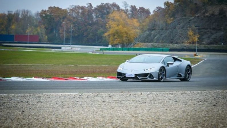 Vivere un giorno da pilota sulla pista di Varano
