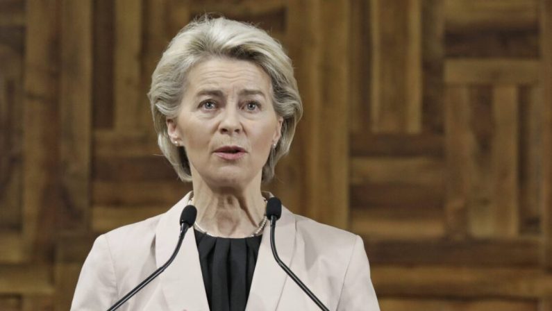 Venti anni di euro, von der Leyen: «Moneta comune simbolo della forza dell’Europa»