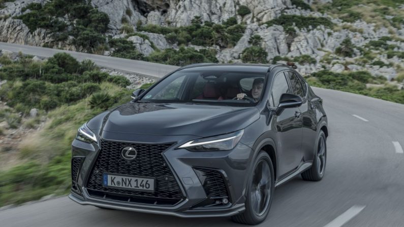 Lexus premiata per l’innovazione nella sicurezza del nuovo NX