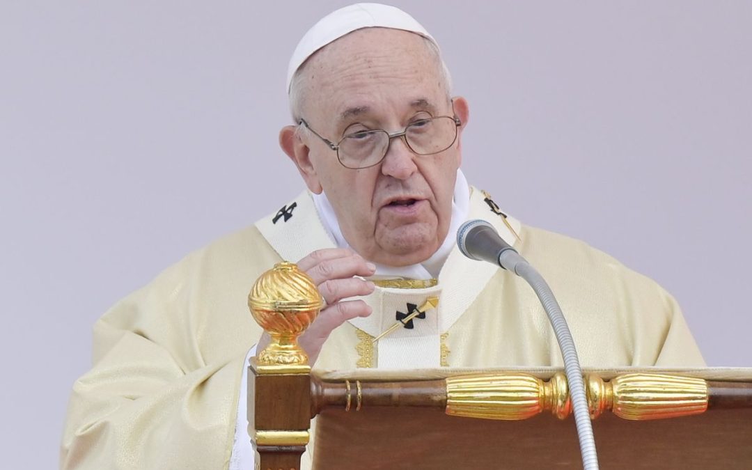 Il messaggio di Papa Francesco: “Dio nasce tra le crisi del mondo, ma la speranza è più forte”