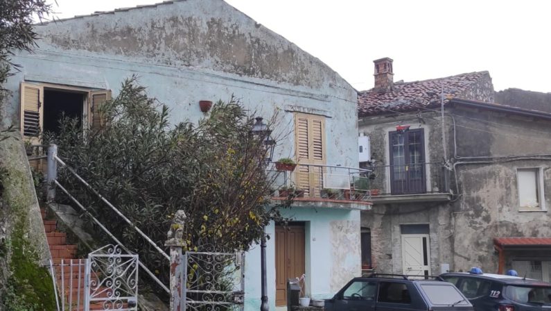 Due anziani trovati morti nella loro abitazione in provincia di Cosenza