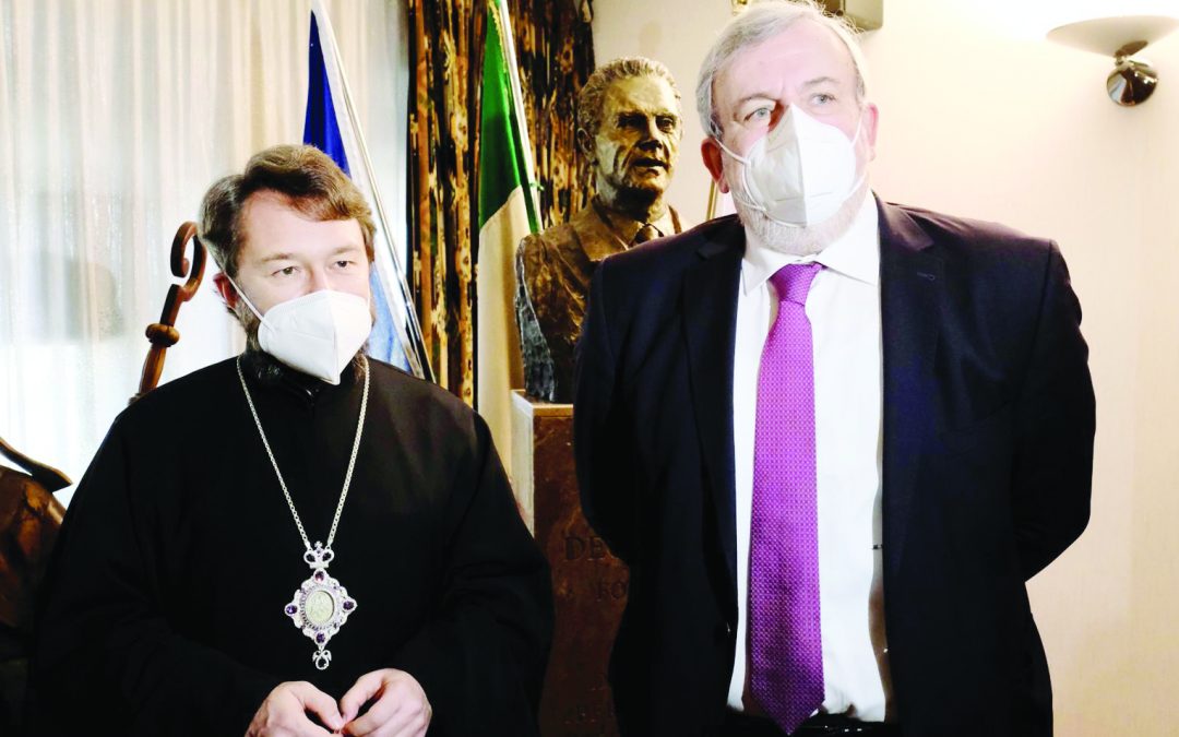 Emiliano con Ilarion Alfeev, presidente del dipartimento per le Relazioni ecclesiastiche esterne del Patriarcato di Mosca