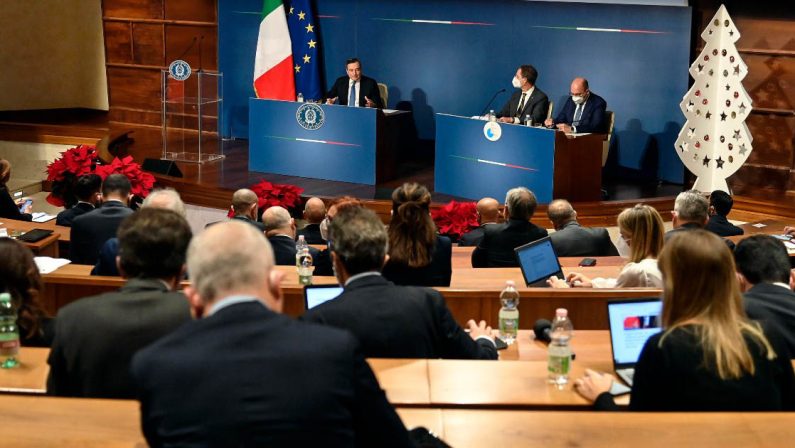 I giornalisti che applaudono...