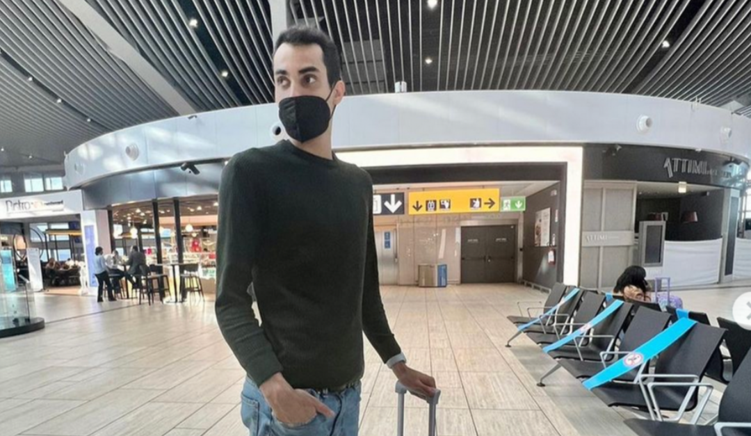 Lo schiacciatore brasiliano Dogulas all'aeroporto in un post su Instagram