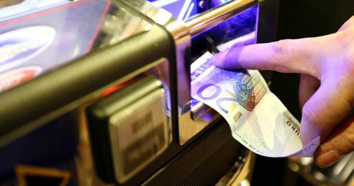Povertà, in Campania ci si affida al gioco d’azzardo con il rischio di diventare ancora più poveri