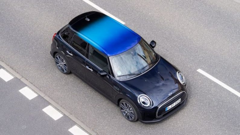 Mini Cooper 5 porte, più comoda e spaziosa ma con grinta