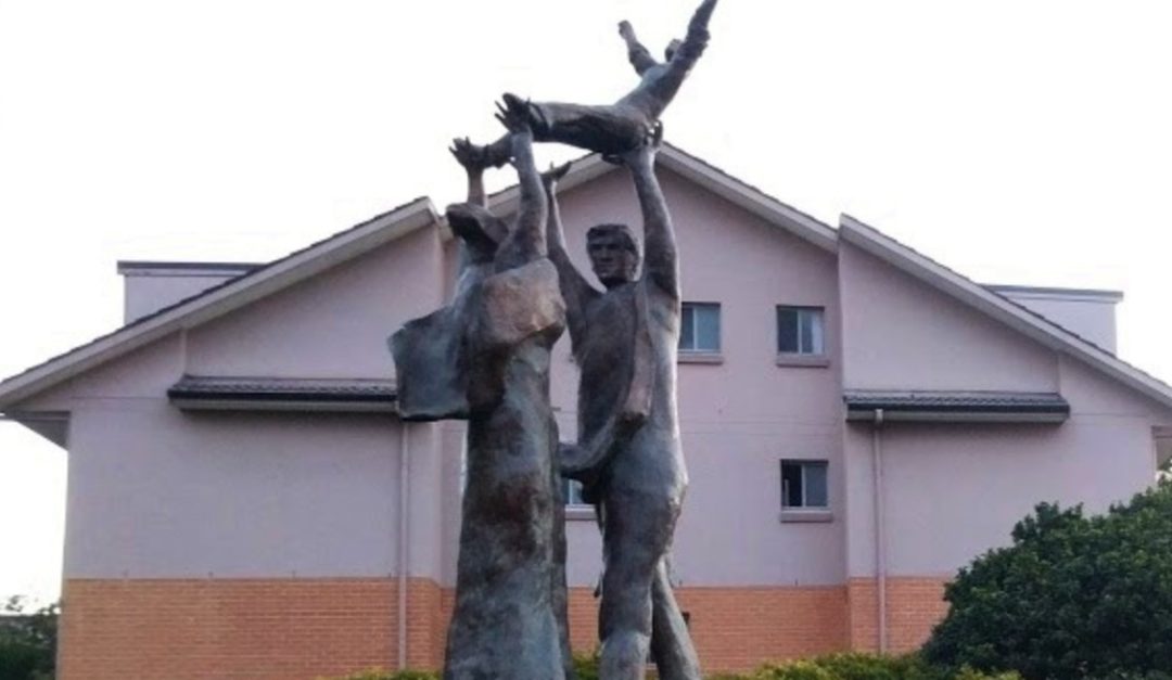 La statua di Sidney "gemella" di quella di San Fele