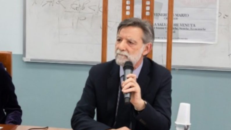 Elezioni a Catanzaro, ufficiale la candidatura a sindaco di Donato