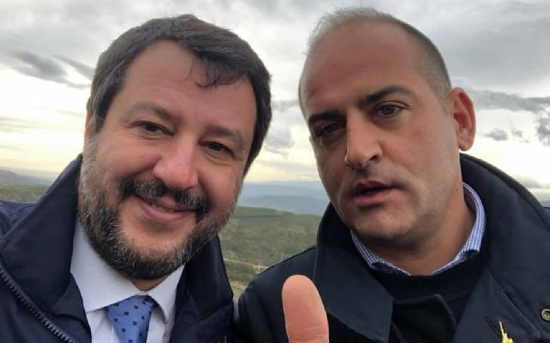 Il segretario della Lega, Matteo Salvini, con Leo Battaglia