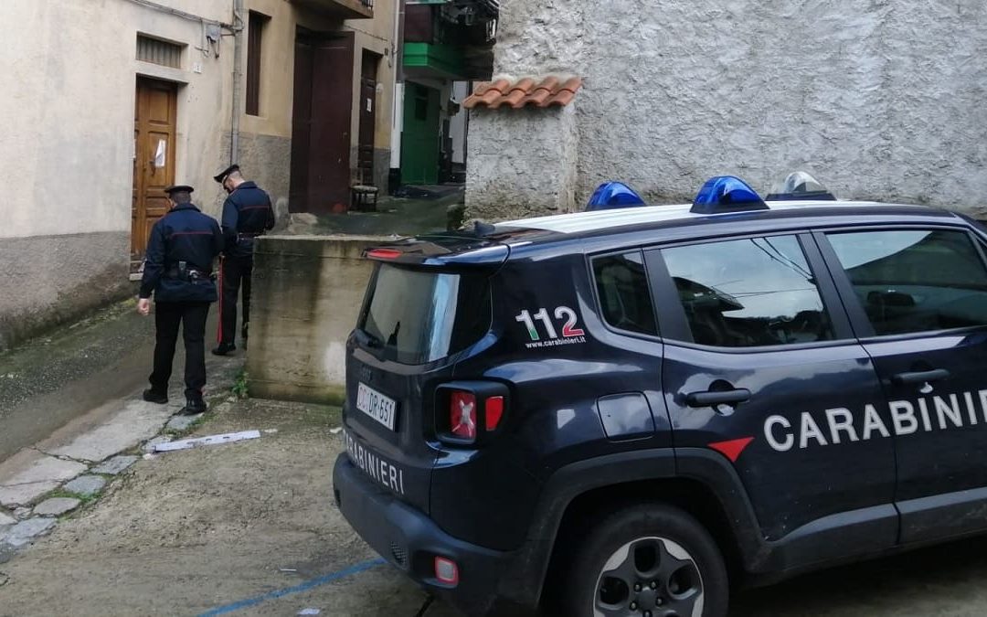 I carabinieri sul luogo del ritrovamento