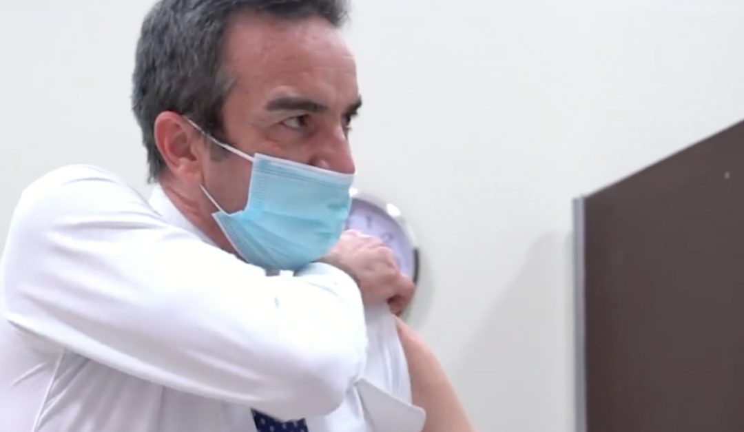 Roberto Occhiuto al centro vaccinale