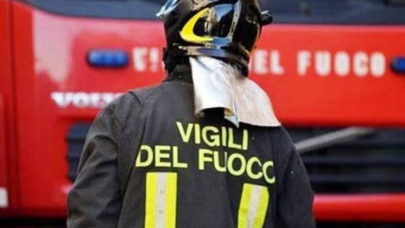 Autobus in fiamme a Rende, illeso il conducente