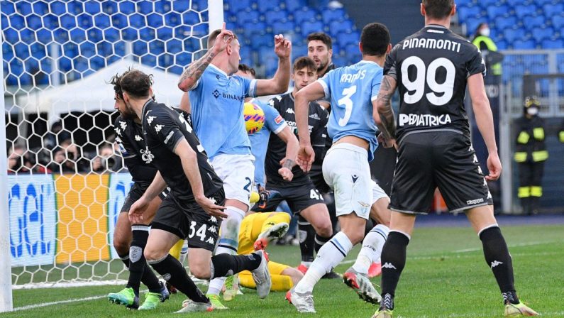 Pari pirotecnico all’Olimpico, Lazio-Empoli 3-3