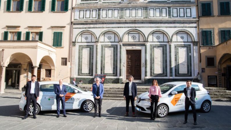 Con 15 Renault Zoe E-Tech Electric parte a Empoli Mobilize Share