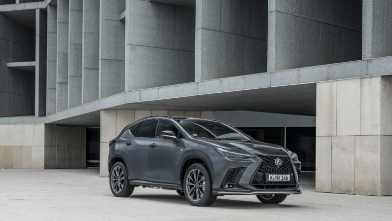 Nuovo Lexus Nx 450h+ nominato ibrido plug-in dell’anno nel Regno Unito