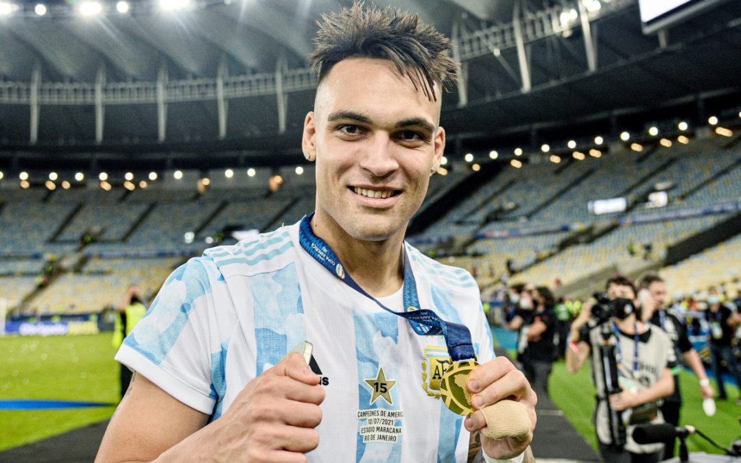 Lautaro-gol e Argentina inguaia Cile, Uruguay vince e spera