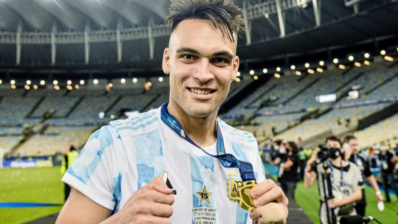 Lautaro-gol e Argentina inguaia Cile, Uruguay vince e spera