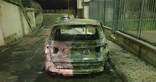 Monte Sant'Angelo, incendiata nella notte auto di un assessore