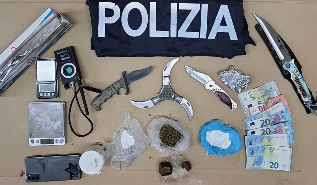 Le armi e la droga sequestrate