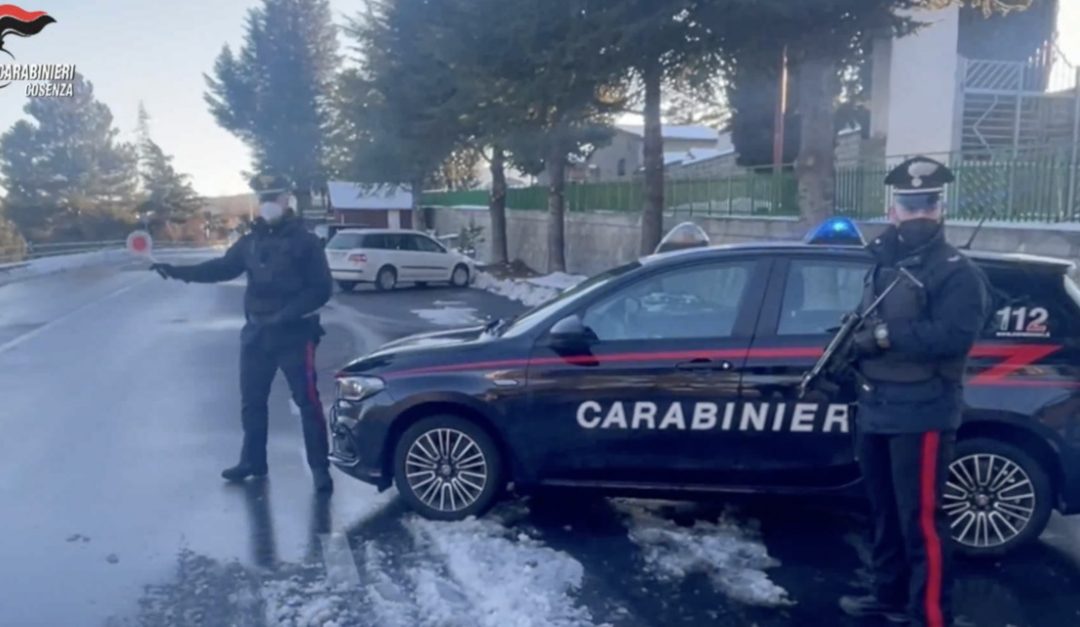 Abusi sessuali su due minorenni, arrestate due persone a San Giovanni in Fiore