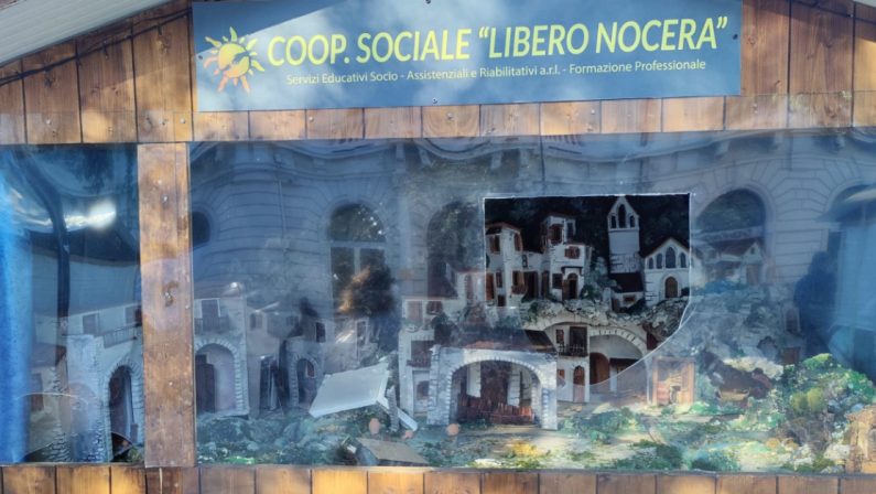 Vandali danneggiano il presepe della cooperativa sociale "Libero Nocera"