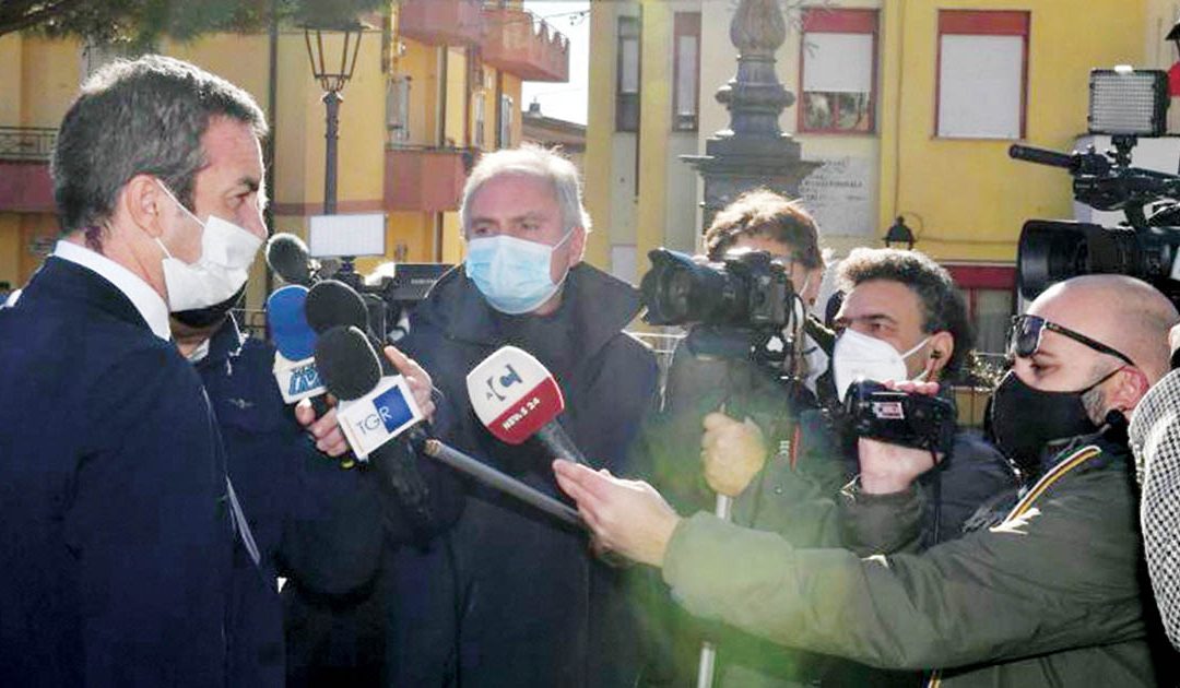 Il governatore Roberto Occhiuto a Platì per l’inaugurazione dell’hub vaccinale