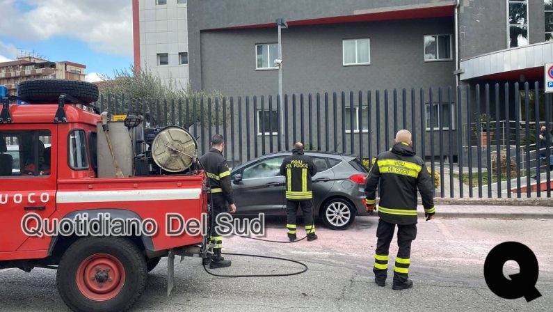 Fotografato in ambulanza dopo il tentato suicidio, l’Asp di Cosenza avvia un’indagine interna