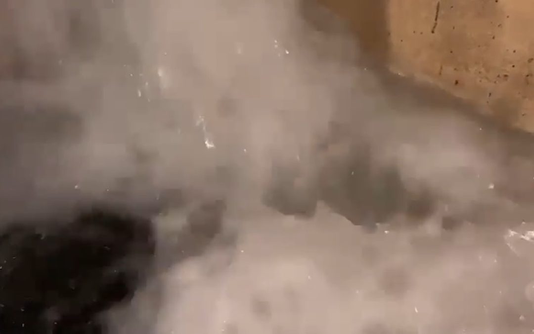 L'acqua che torna nel serbatoio "Mura greche" di Vibo Valentia