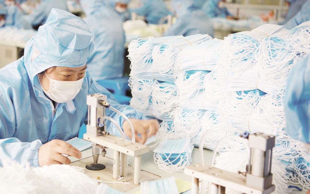 Produzione di mascherine in Cina