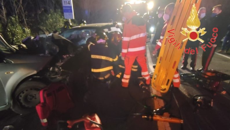 Incidente stradale a Cotronei, coinvolti anche due bambini