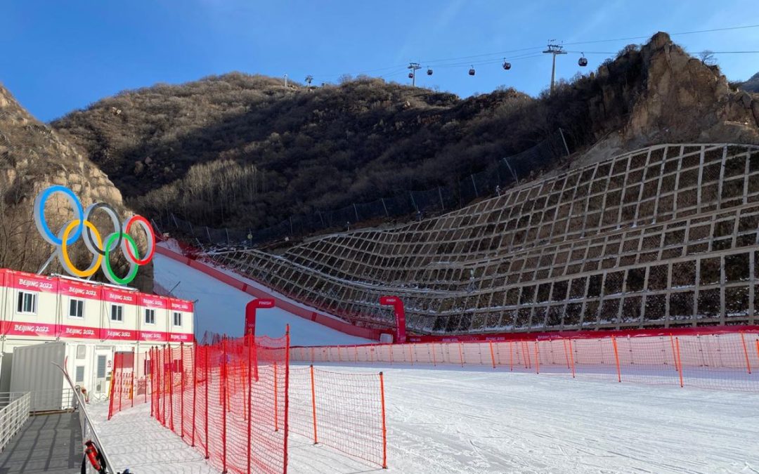 Troppo vento, la discesa olimpica slitta di un giorno