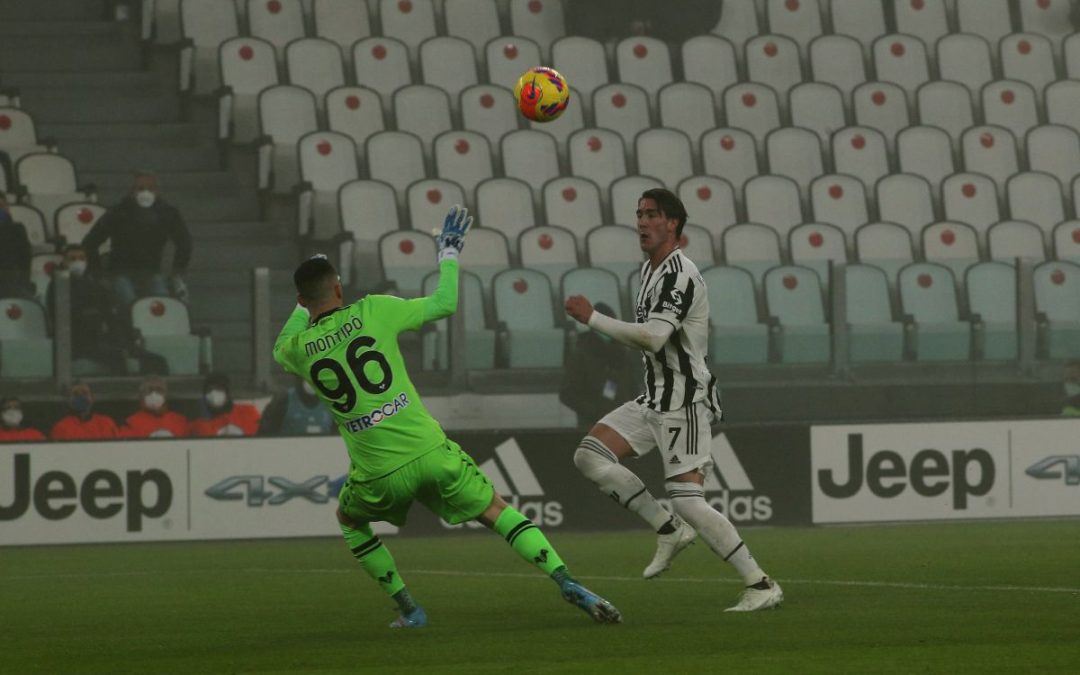 La Juve piega 2-0 il Verona, in gol Vlahovic e Zakaria