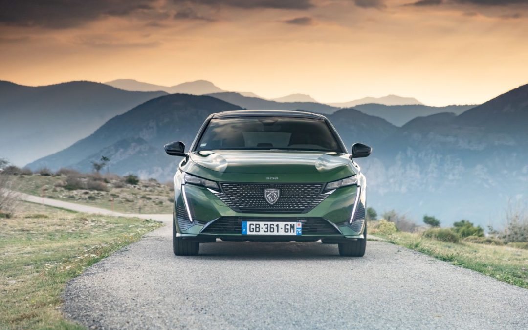 I segreti high-tech del nuovo logo di Peugeot 308