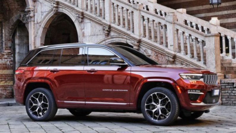 Jeep annuncia il debutto europeo della Grand Cherokee 4xe