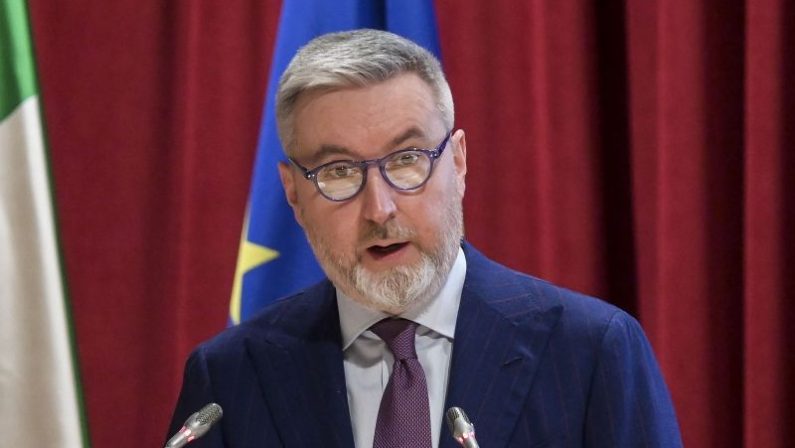 Ucraina, Guerini “La Russia faccia un passo indietro”