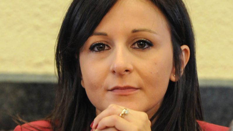 Il Pd di Vibo a congresso tra i veleni, Claudia Gioia si ritira: «Non ci sono le condizioni»