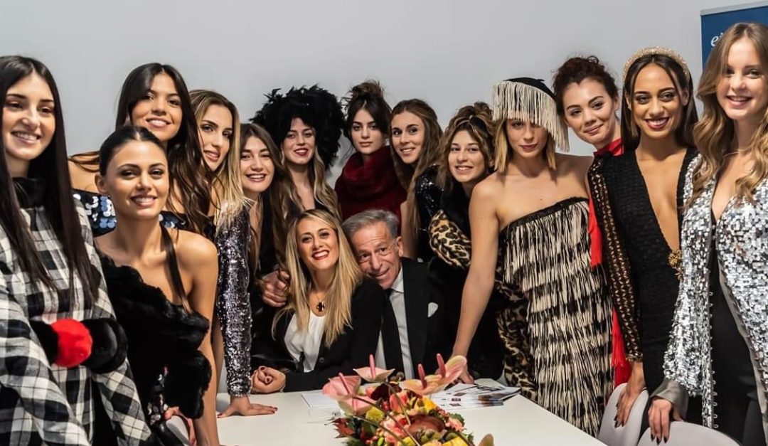 Claudio Greco insieme alle sue modelle