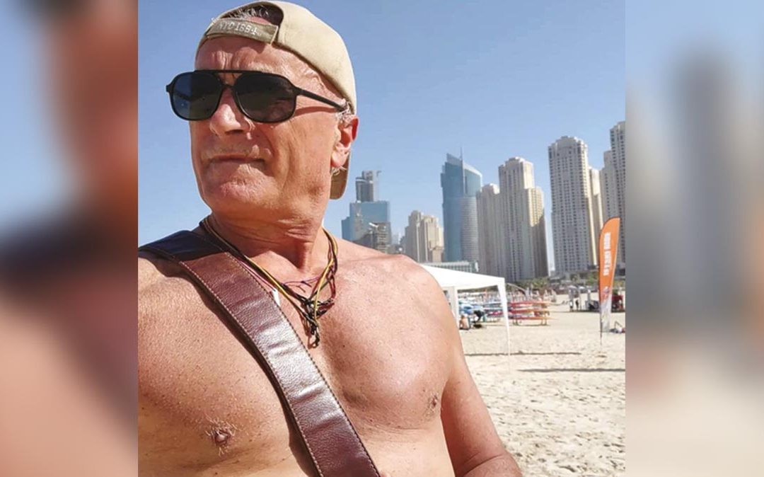 Demetrio Casile sulla spiaggia di Dubai