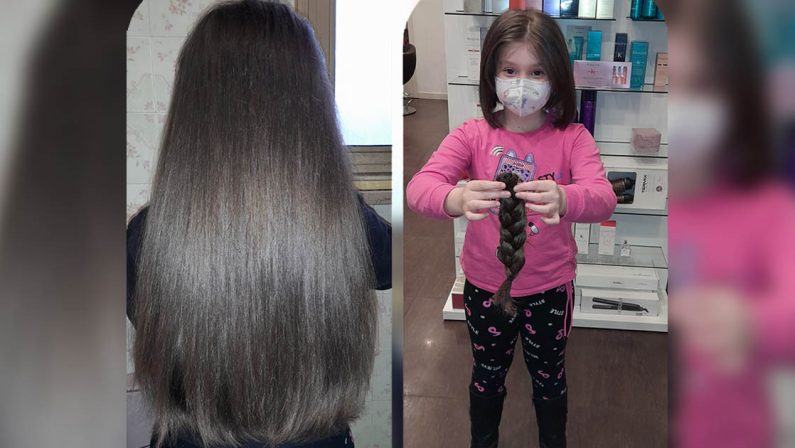 Cosenza, bambina di 8 anni si taglia i capelli e li dona in beneficenza