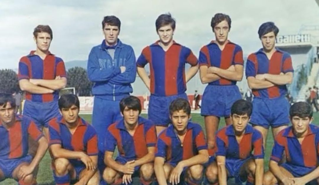 Dino Zoff al San Vito nel 1967 con la formazione giovanile del Cosenza