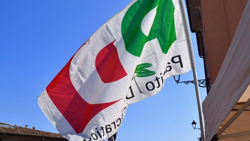 Cosenza, rinviato il congresso del Pd