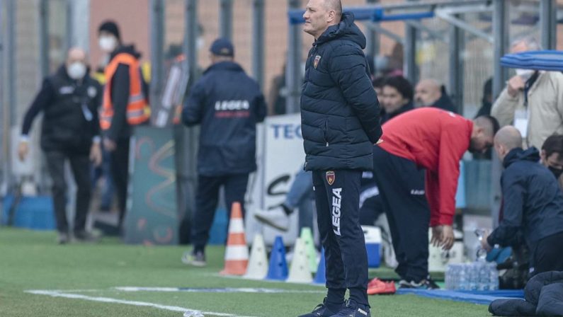 Serie B, il Cosenza cade a Como: esordio amaro per Bisoli