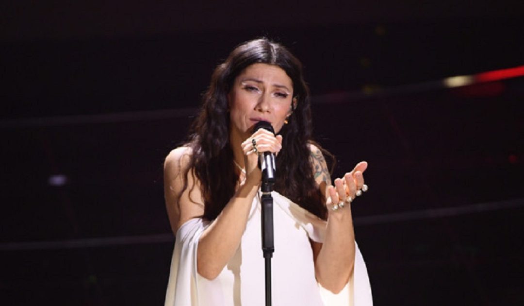 Elisa sul palco dell'Ariston