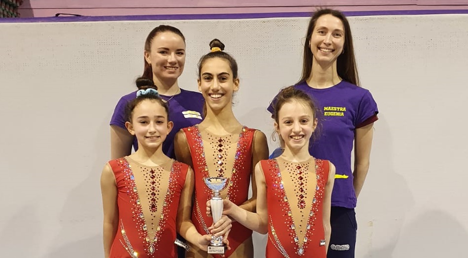 Le tre atlete con le insegnanti