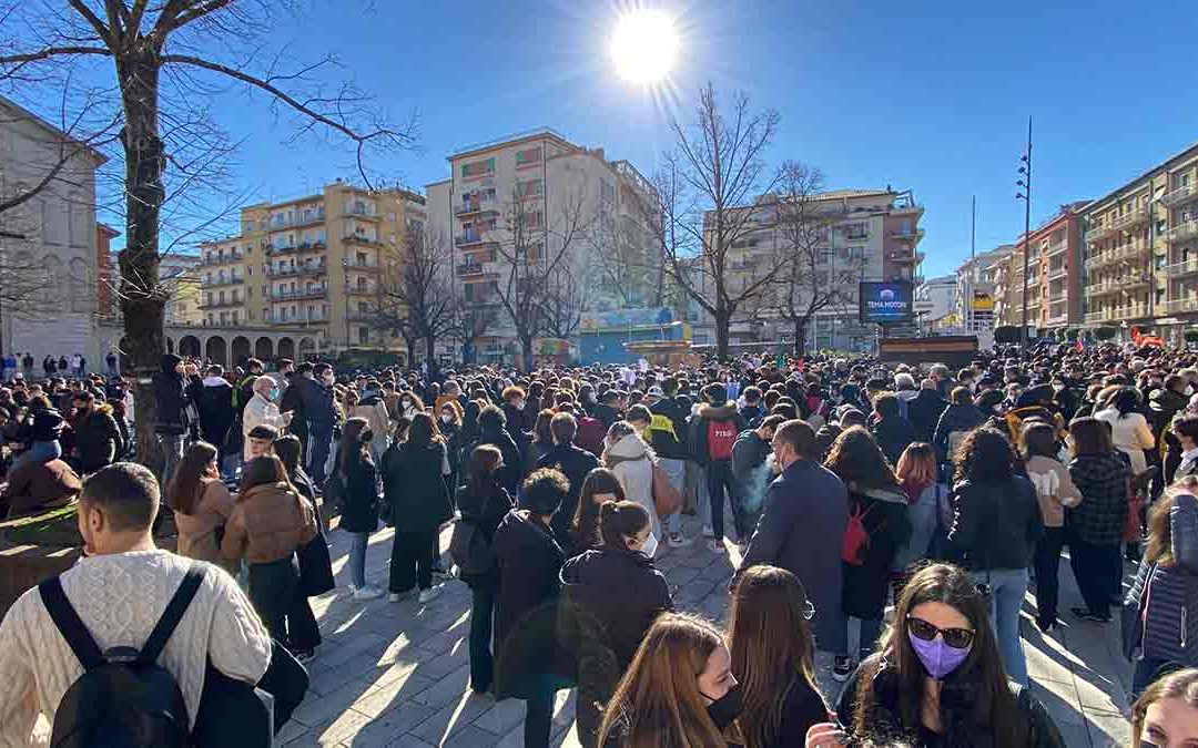 La manifestazione degli studenti a Cosenza