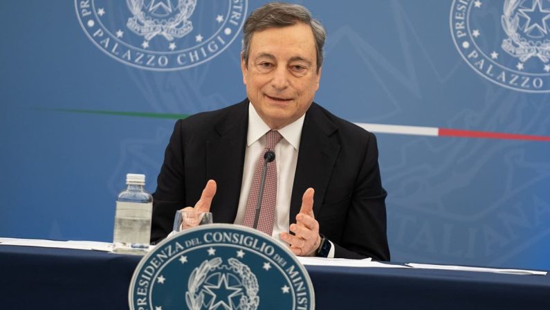 Covid, Draghi annuncia il ritorno alla normalità: Ecco il nuovo decreto