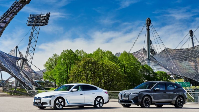 Nel 2021 il Gruppo BMW ha ridotto ulteriormente le emissioni di CO2