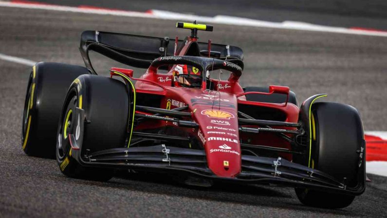 Sainz il più veloce nei test in Bahrain, i rivali si nascondono