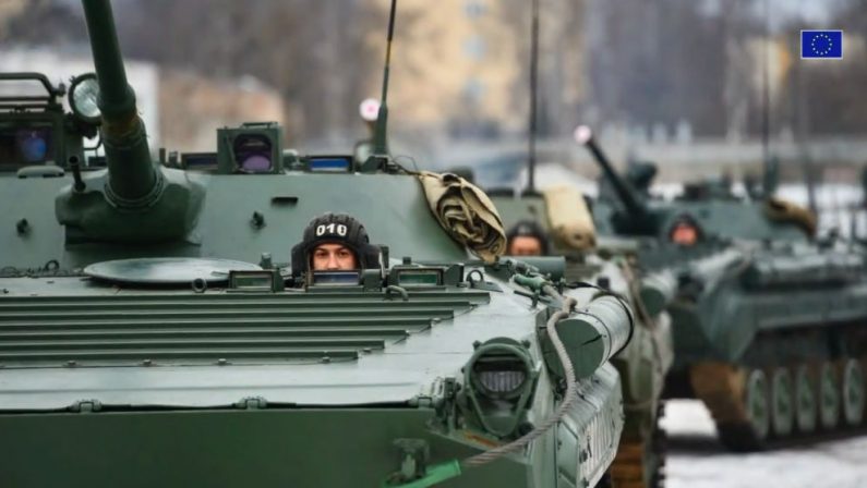 Procede avanzata russa in Ucraina, bombardamenti a Dinipro e Kiev